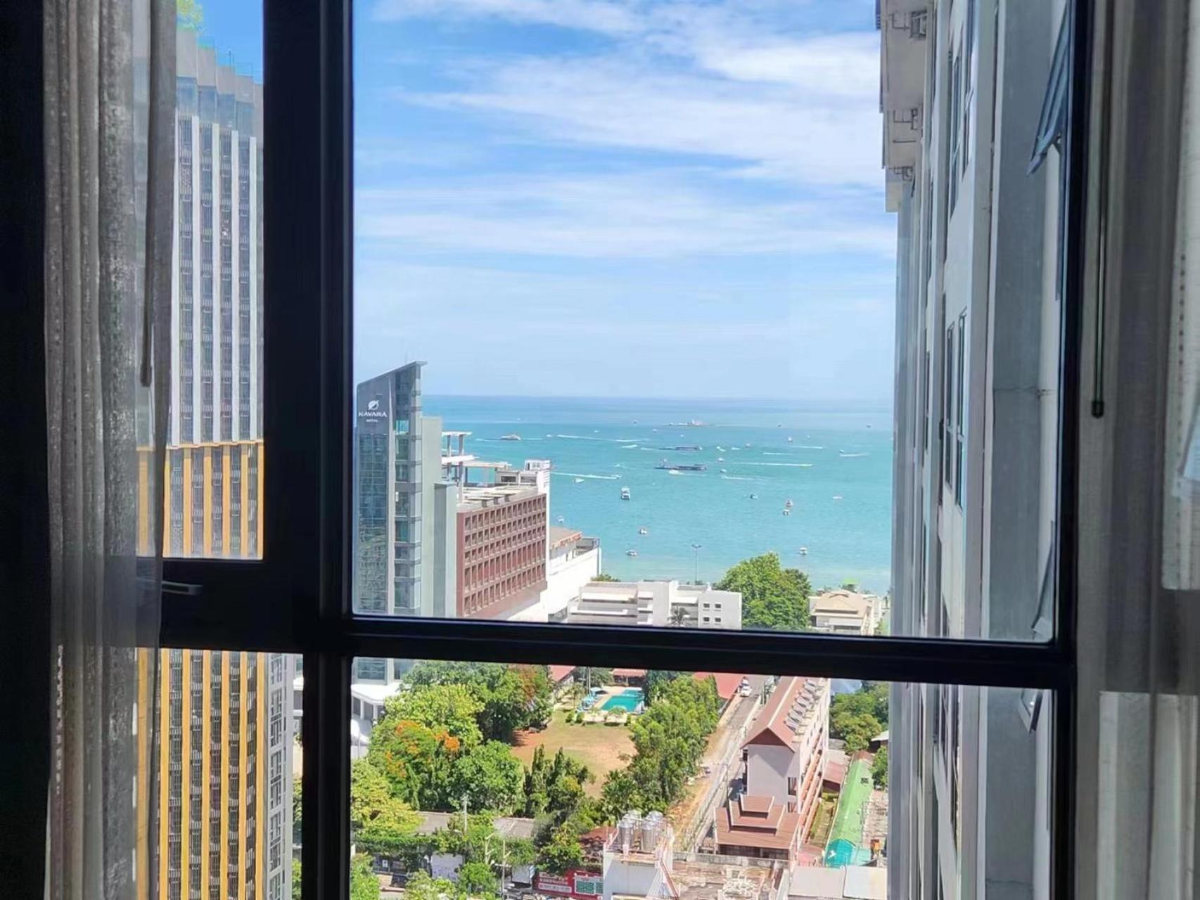 Apartament The Base Pattaya Zewnętrze zdjęcie